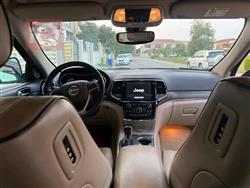 جیپ گراند شیرۆکی